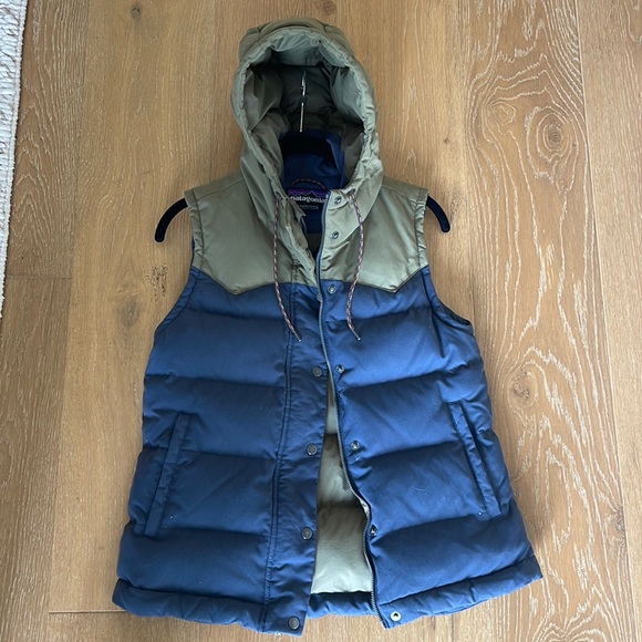 Patagonia - Women's Bivy Hooded Vest - Size Small - Picture 2 of 4